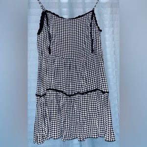 TILLYS mini dress black and white